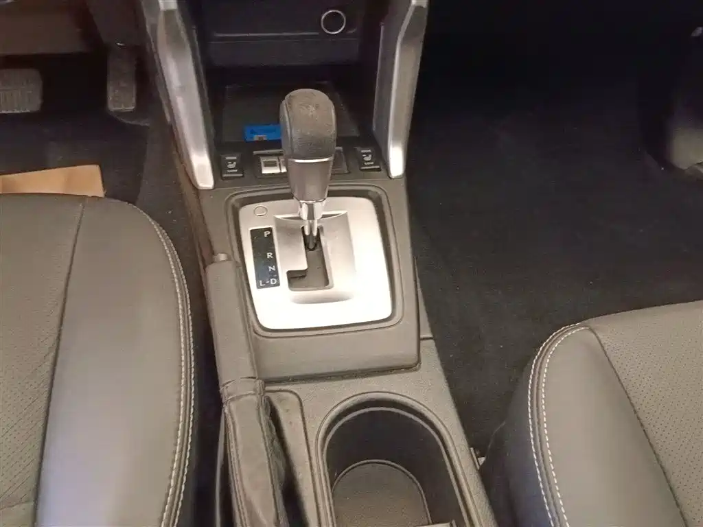 Subaru Forester 2014 2.0i Automatic Luxury Edition фото 14