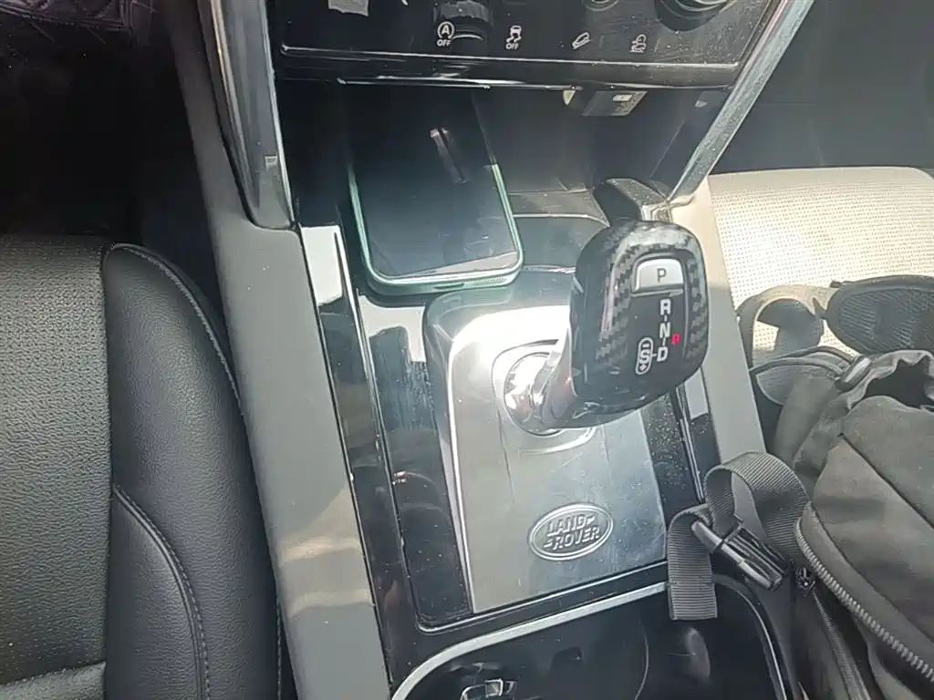 Land Rover Discovery Sport 2020 200PS Family Edition фото 14