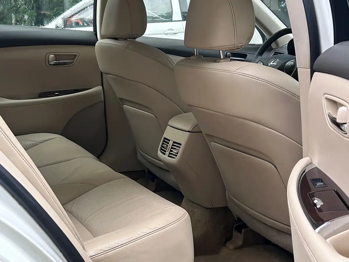 Lexus ES 2012 240 Special Limited Edition фото 11