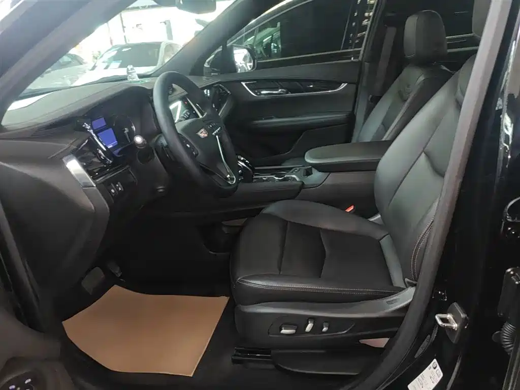 Cadillac XT6 2022 2.0T 7-Seater 2WD Luxury Edition фото 11