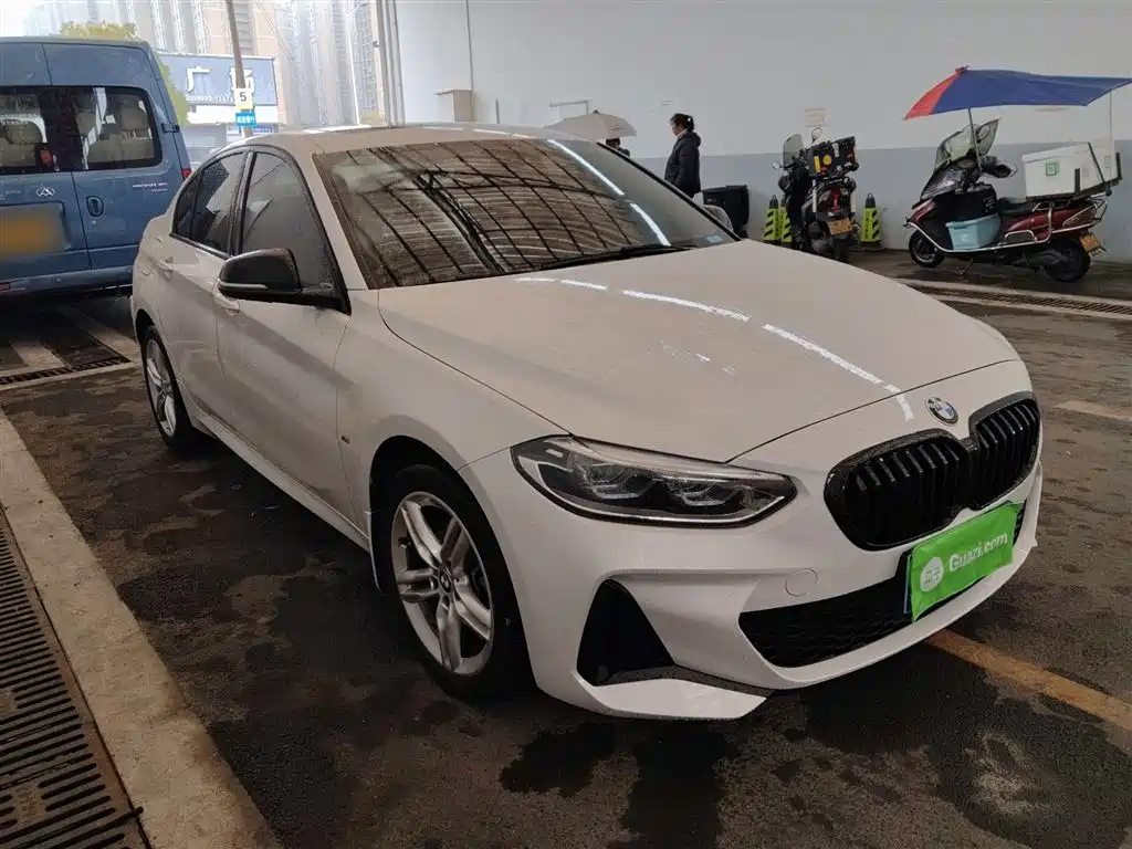 BMW 1-SERIES