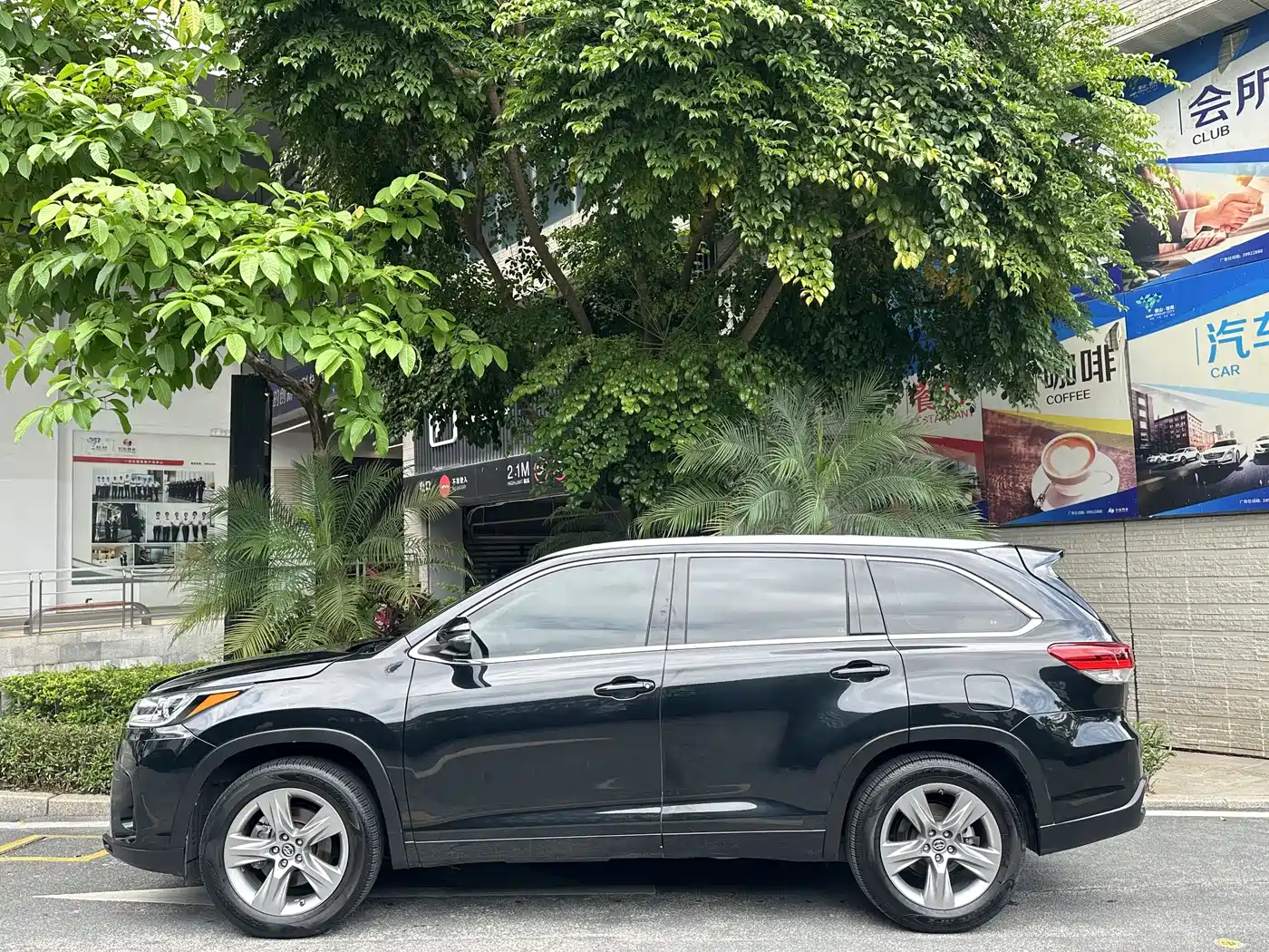 Toyota Highlander 2018 2.0T 4WD Premium 7-seater China VI фото 7