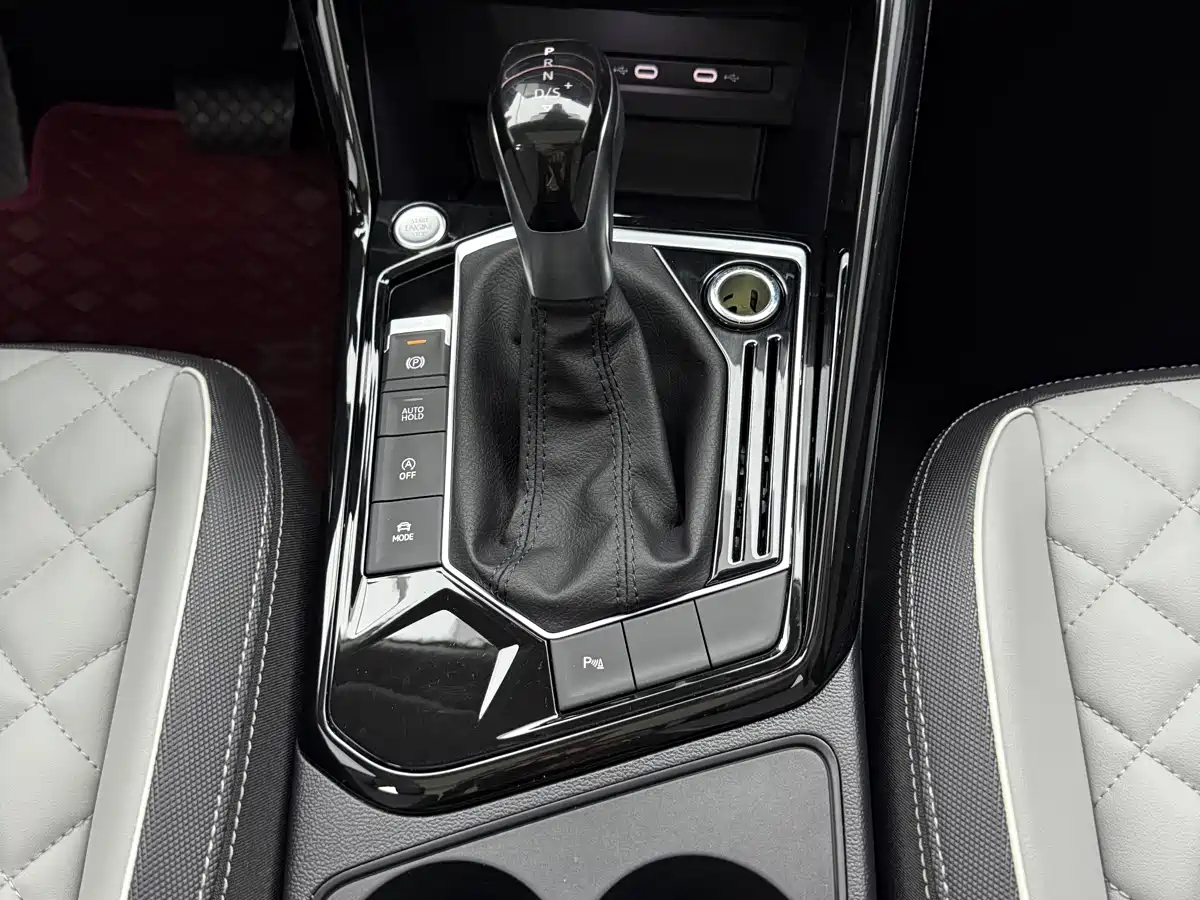 Volkswagen Tayron 2023 280TSI 2WD Luxury Plus Advanced Edition фото 11