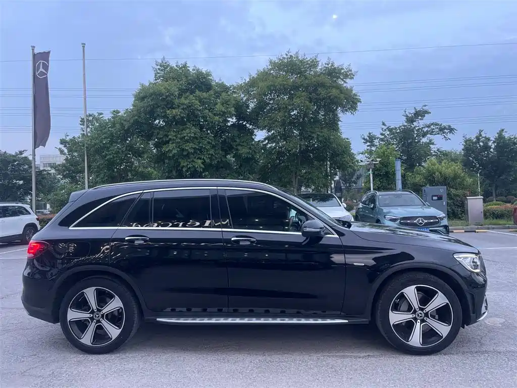 Mercedes-Benz GLC 2022 GLC 300 L 4MATIC Dynamic Collector's Edition фото 4