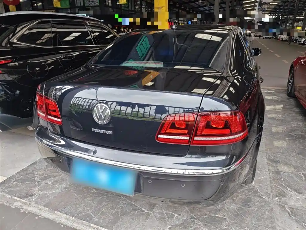 Volkswagen Phaeton 2015 Model 3.0L Exclusive Edition фото 4