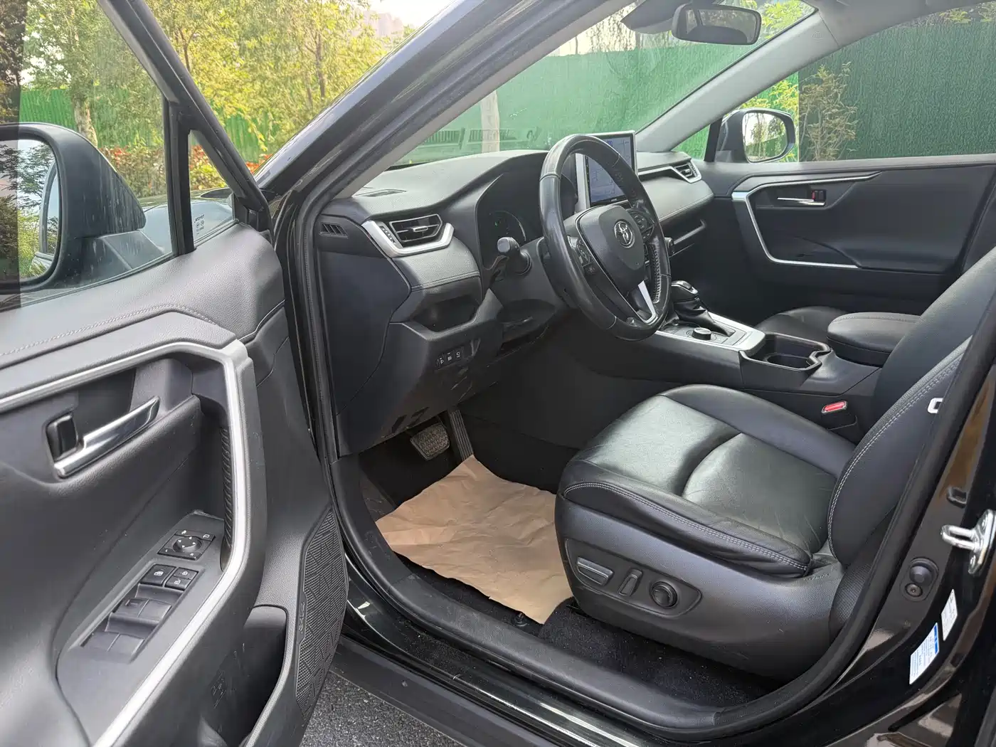 Toyota RAV4 Rongfang 2021 Hybrid 2.5L E-CVT AWD Elite PLUS Edition фото 6