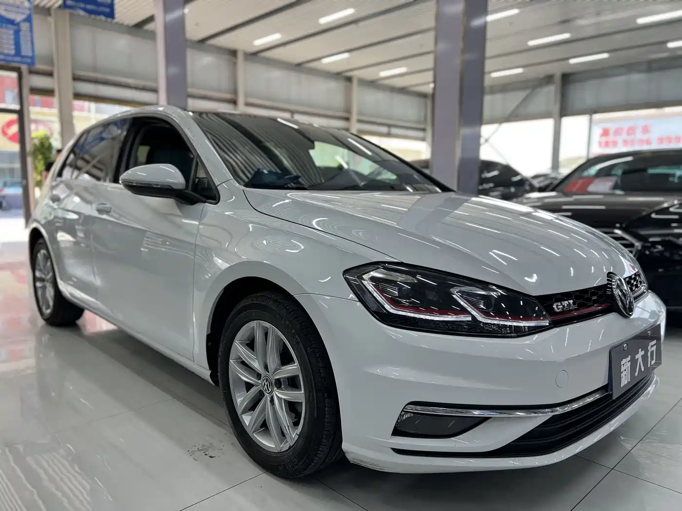 Volkswagen Golf 2019 280TSI DSG Comfort China VI фото 3
