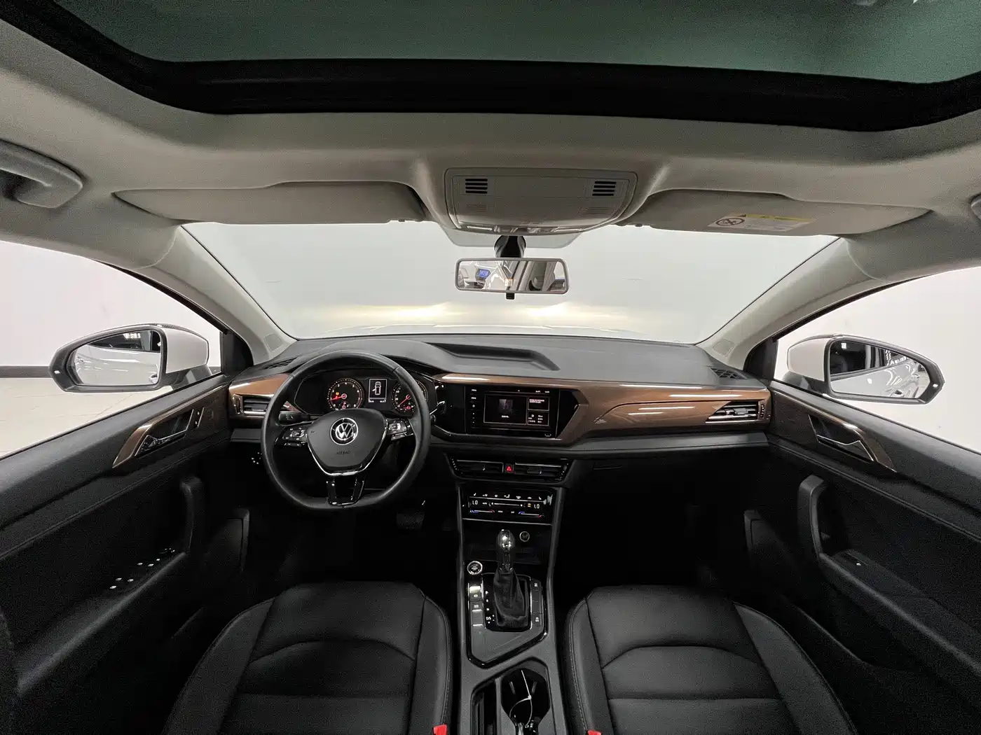 Volkswagen Tharu 2021 280TSI 2WD Luxury Plus фото 21