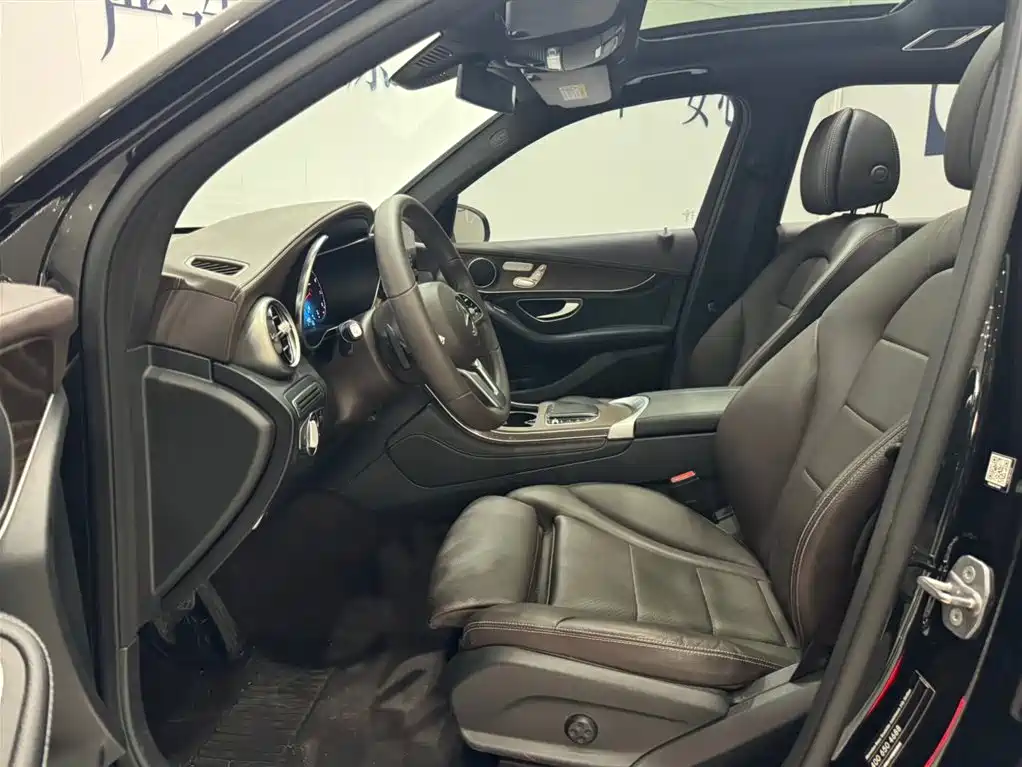 Mercedes-Benz GLC 2020 GLC 260 L 4MATIC Luxury фото 5