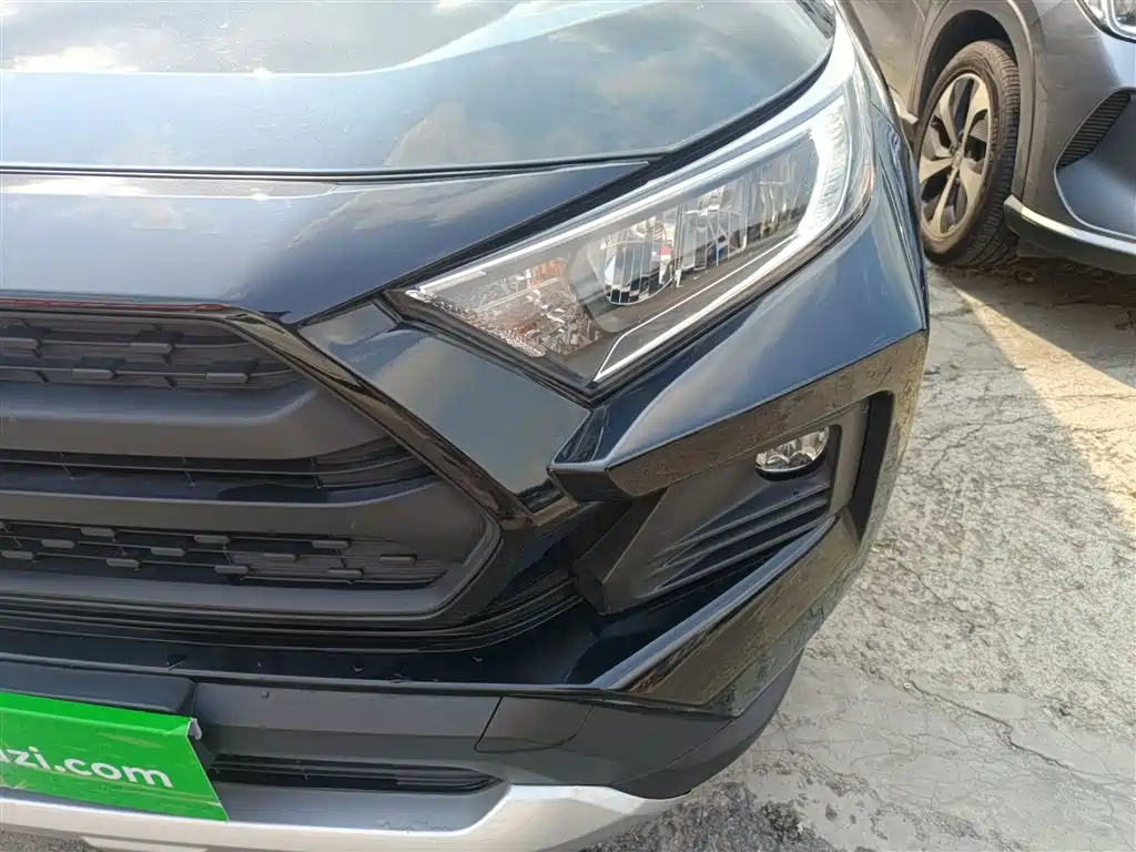 Toyota RAV4 Rongfang 2023 2.0L CVT 4WD Adventure Edition фото 3