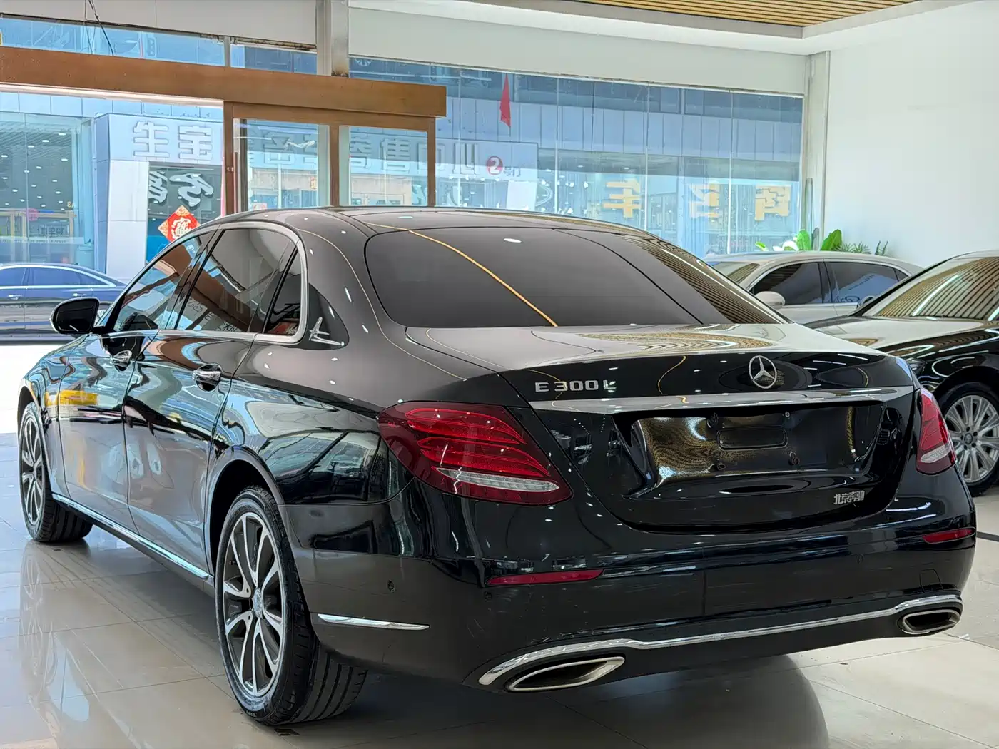 Mercedes-Benz E-Class 2017 E 300 L Luxury фото 5