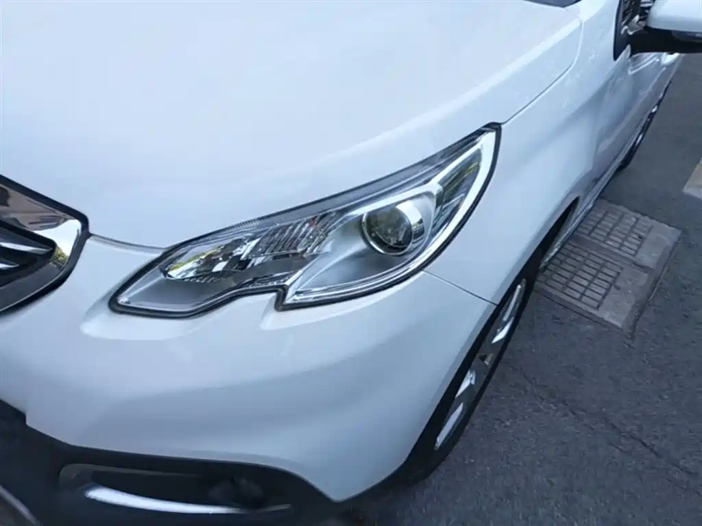 Peugeot 2008 2014 1.6L Automatic Fashion Edition фото 24