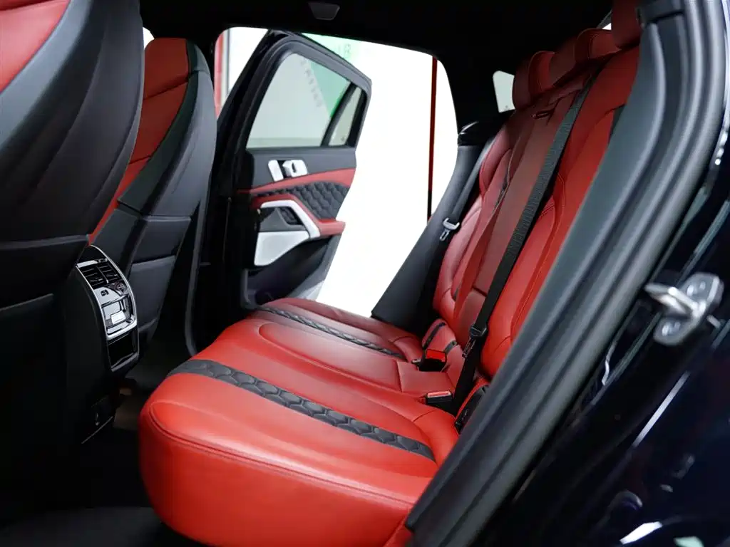 BMW X6 M 2022 X6 M фото 40