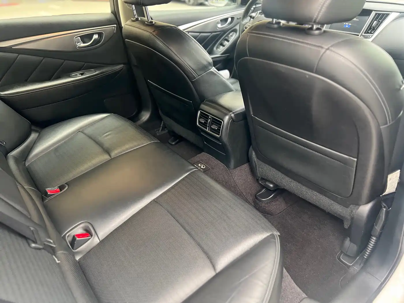 Infiniti Q50 2014 3.7L Luxury Sport фото 10