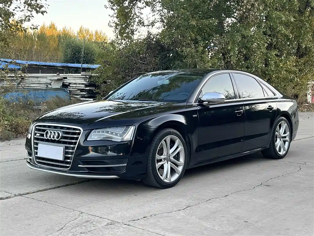 Audi S8 2013 S8 4.0TFSI quattro фото 2