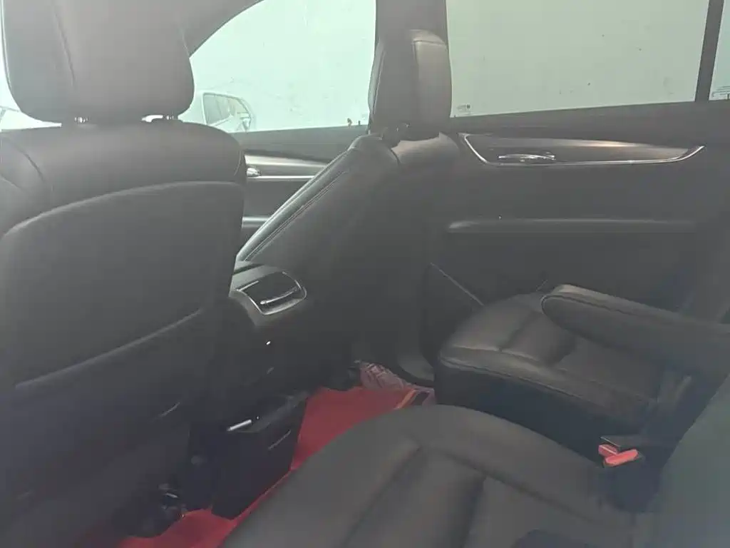 Cadillac XT6 2021 28T 6-Seater Luxury Sport Ultimate Safety Edition фото 5