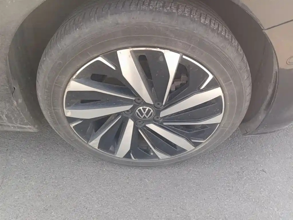 Volkswagen Passat 2023 380TSI Flagship Edition фото 14