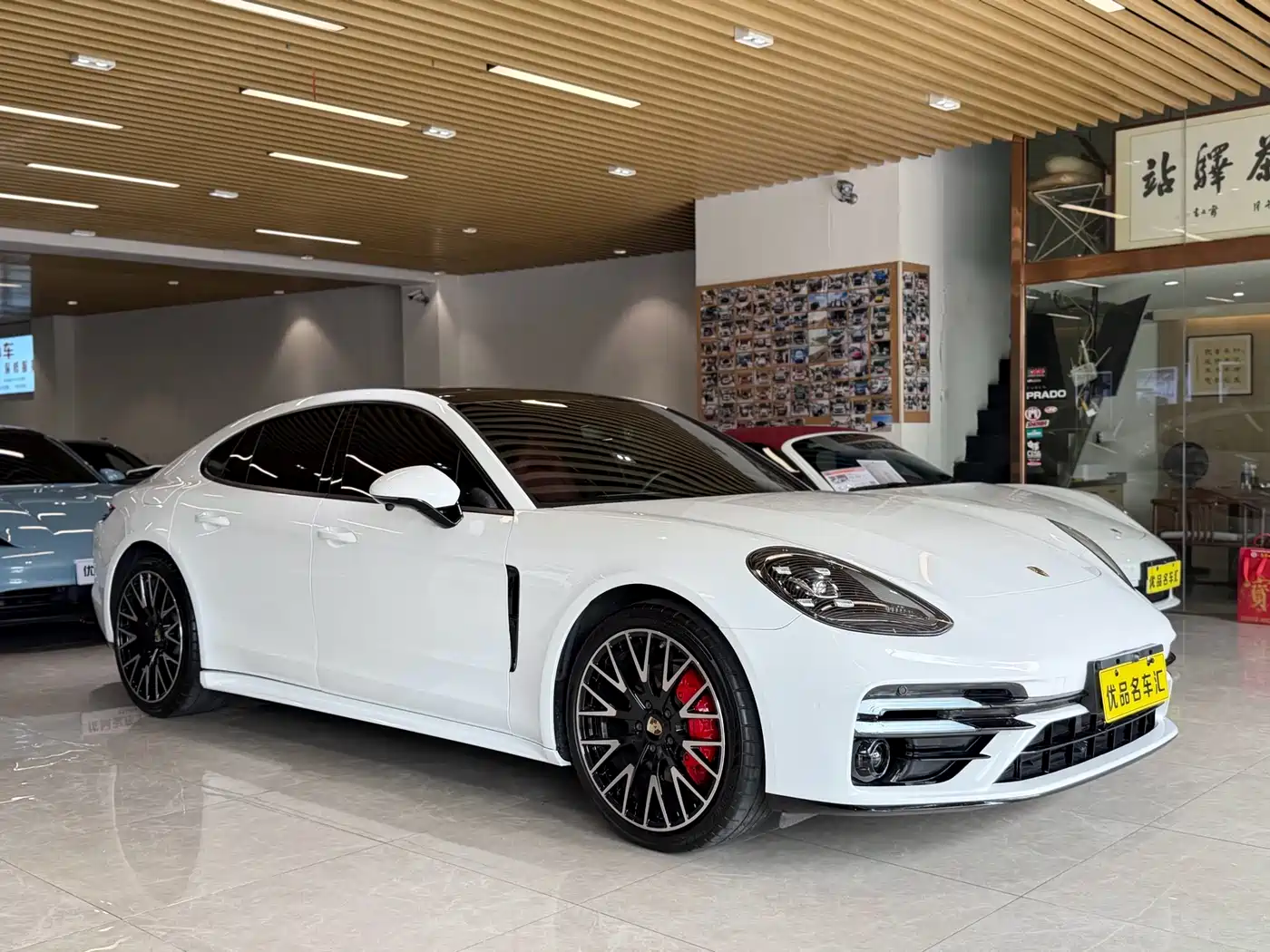 Porsche Panamera 2017 Panamera 3.0T фото 3
