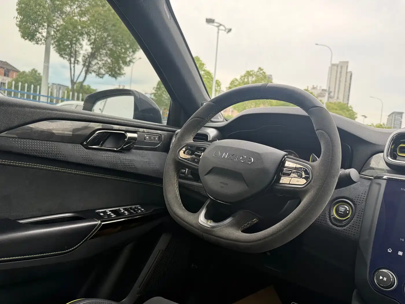 Lynk & Co 03 2021 03+ 2.0TD Auto Wind Rider Edition фото 12