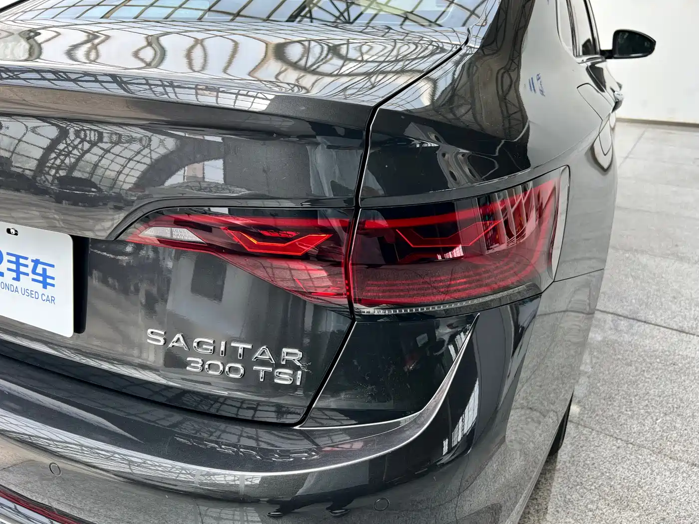 VOLKSWAGEN SAGITAR