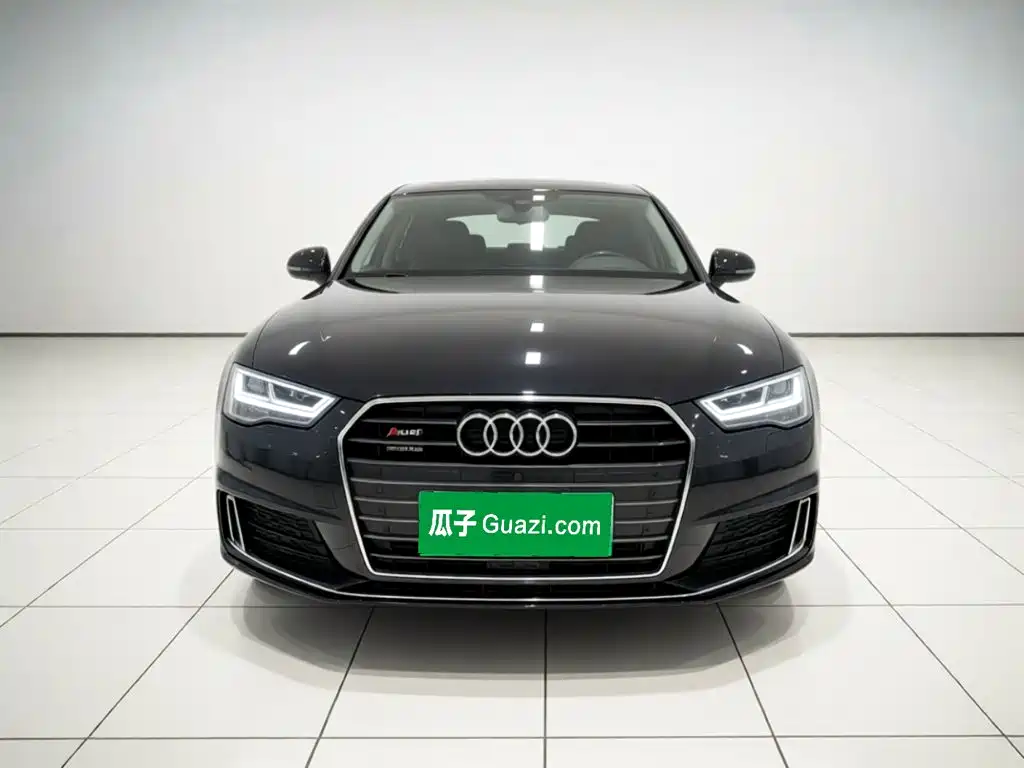 Фото 2 - Audi A6L