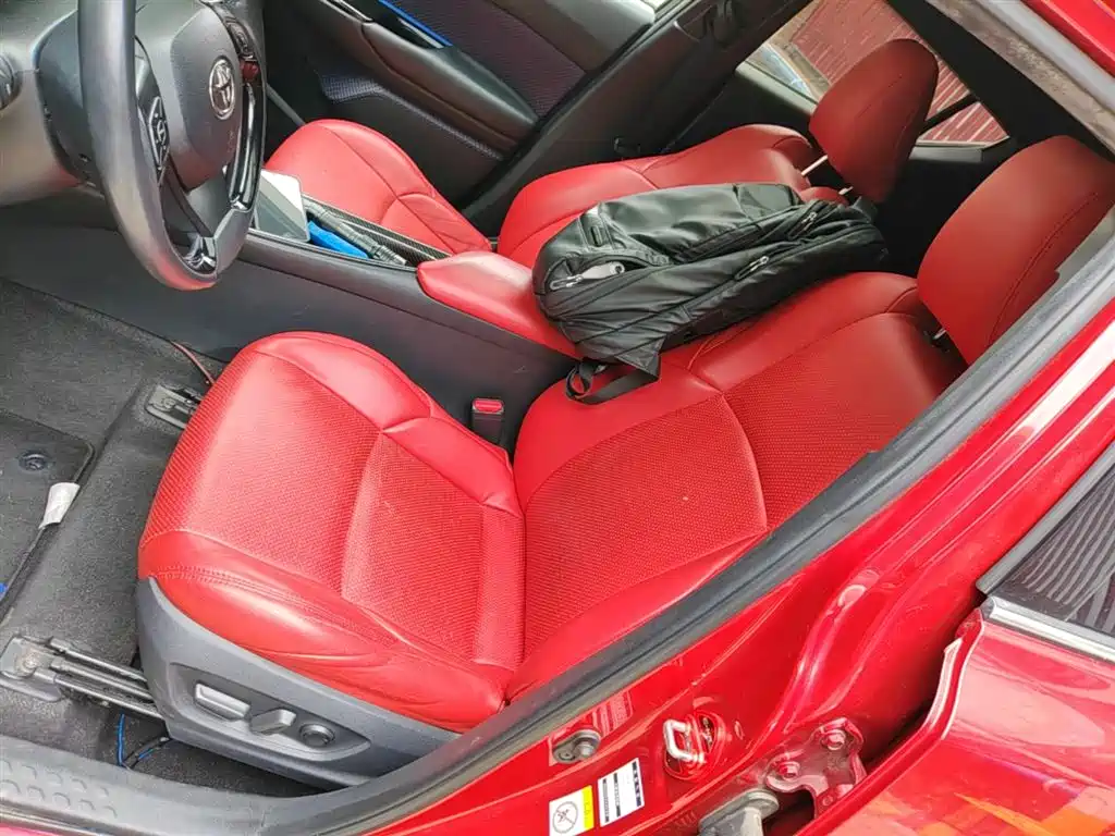 Toyota C-HR 2018 2.0L Luxury Sunroof Edition China VI фото 15