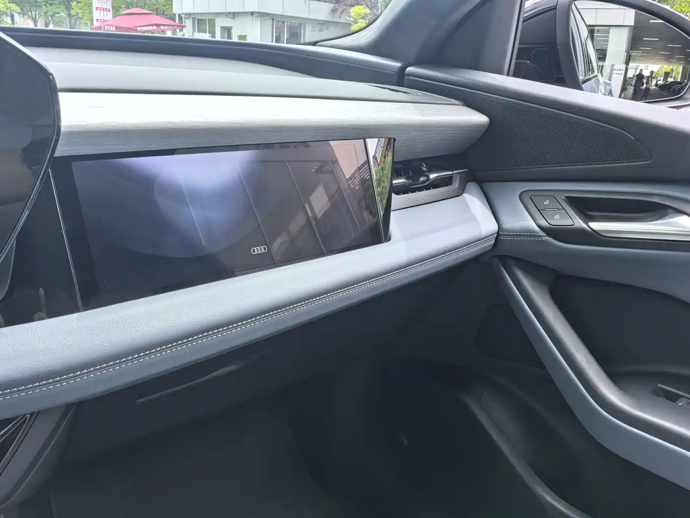 Audi Q6L e-tron 2025 Model Pioneer Edition фото 11