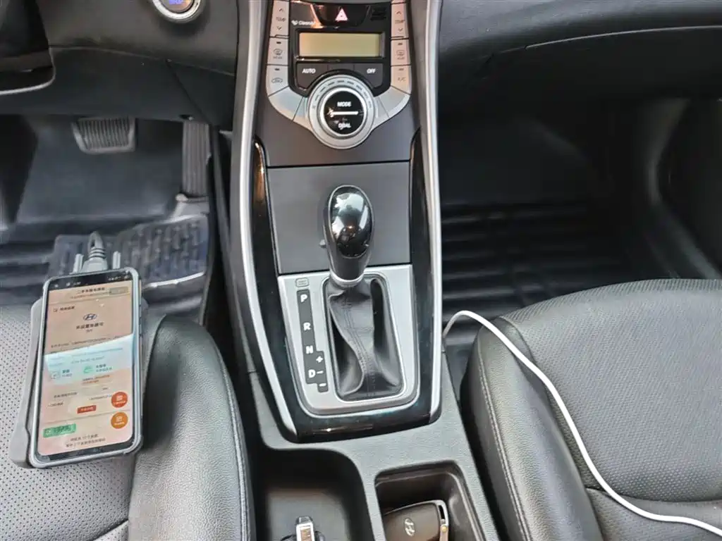 Hyundai Langdong 2015 1.6L Auto Exclusive фото 14