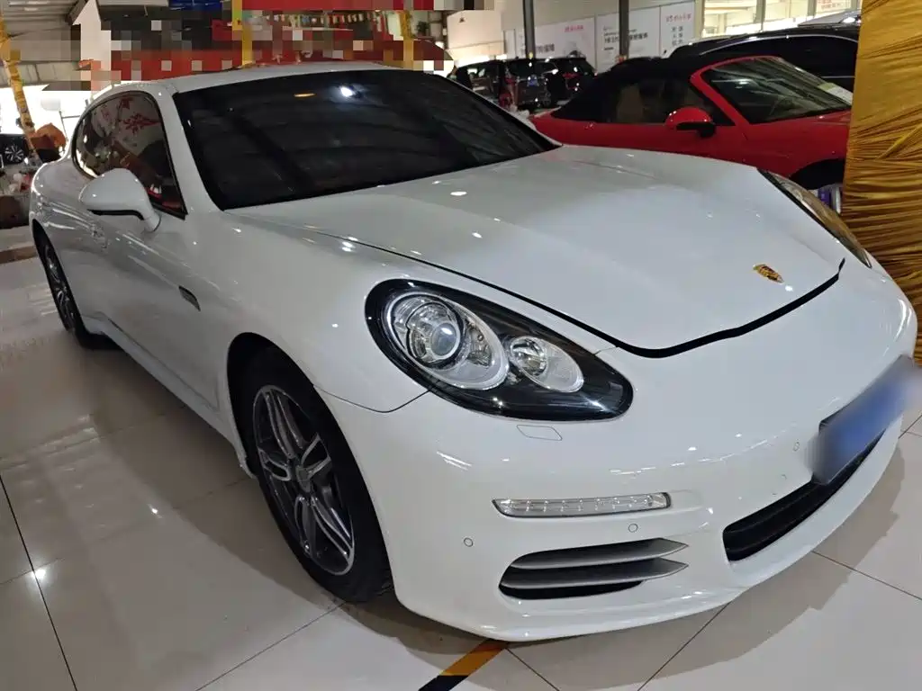 Porsche Panamera 2014 Panamera 4 3.0T фото 22