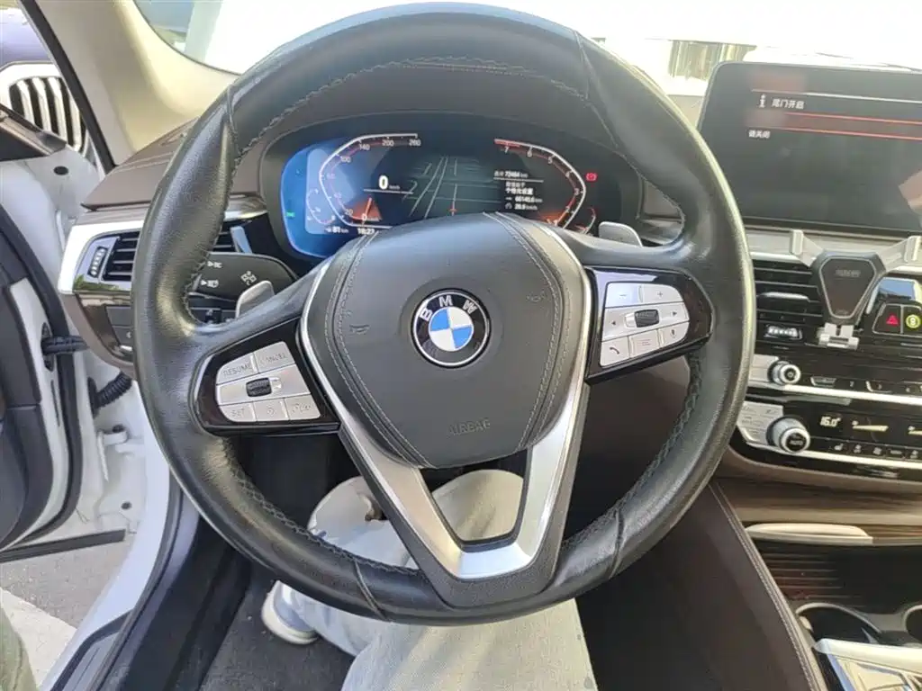 BMW 5-SERIES