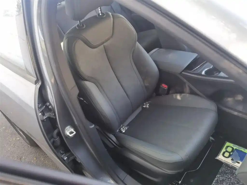 BYD Qin PLUS 2026 DM-i Smart Edition 128KM Progressive фото 25