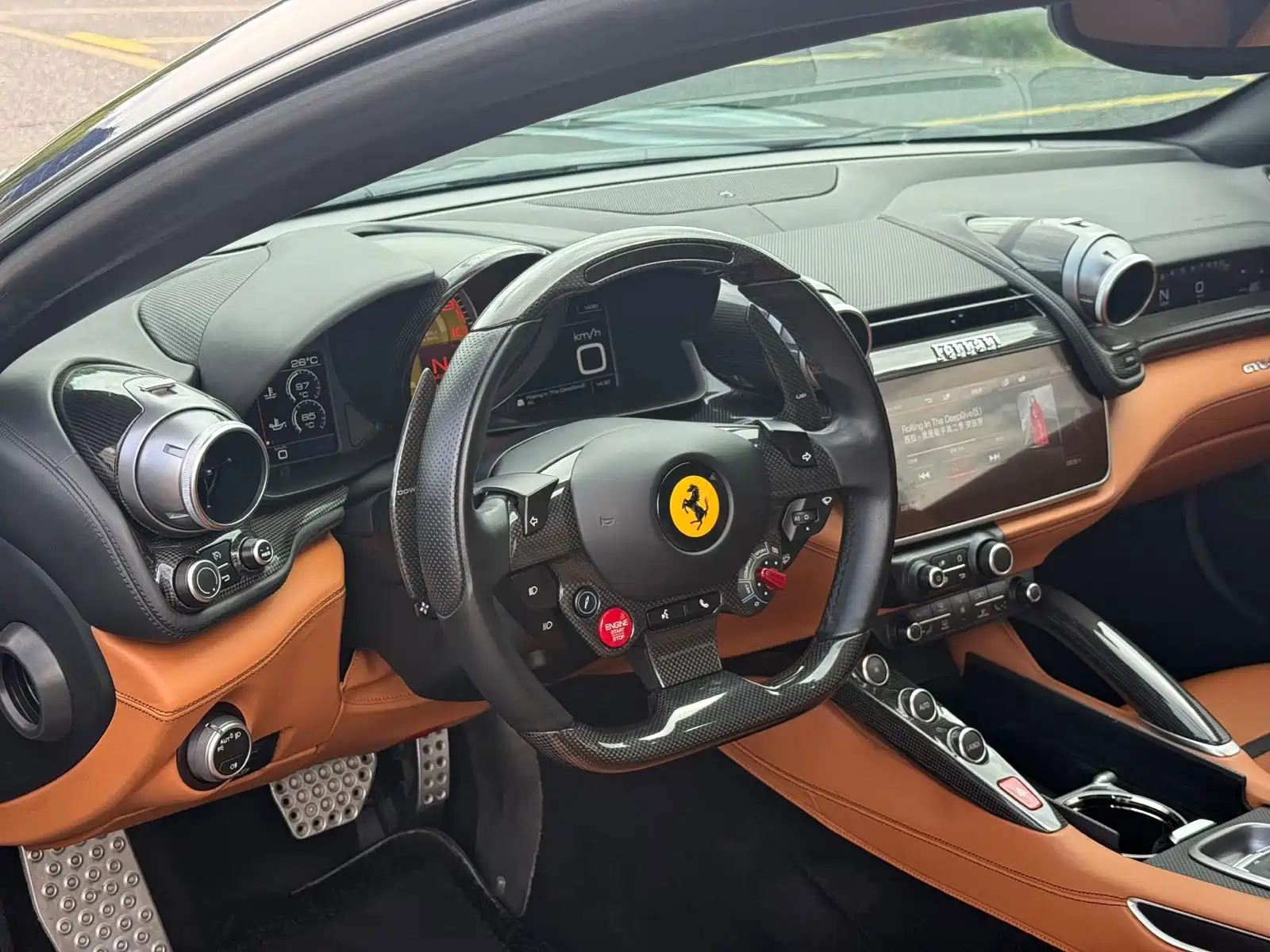 Фото 8 - Ferrari GTC4Lusso