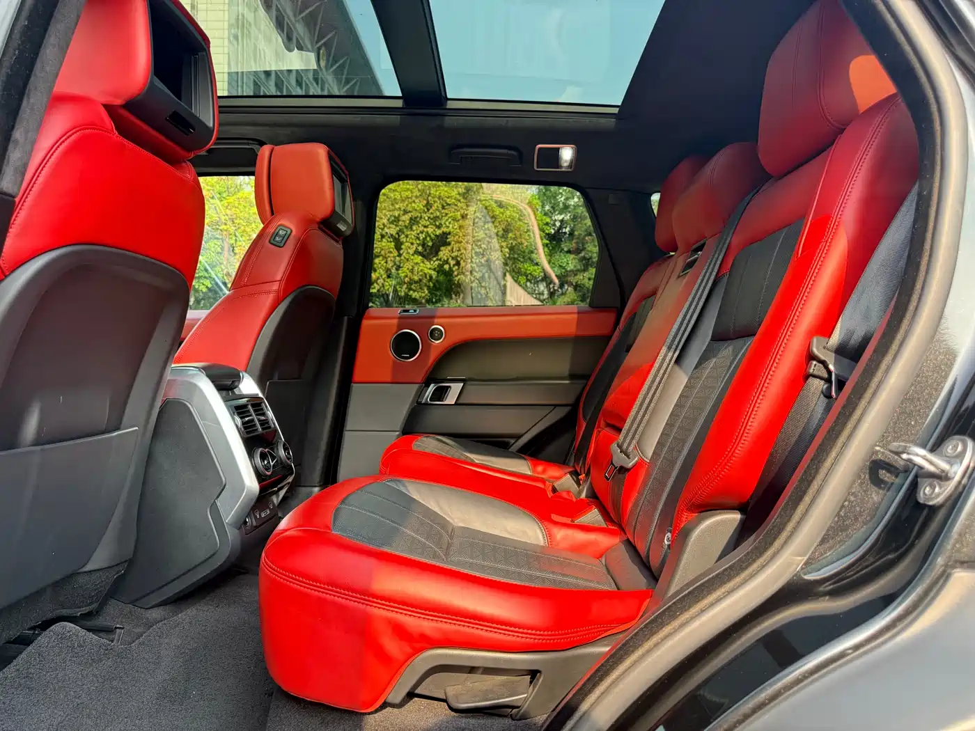 Land Rover Range Rover Sport 2018 3.0 SC V6 Fashion Genesis DYNAMIC фото 5