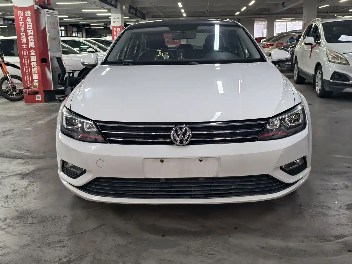 Volkswagen Lamando 2017 230TSI DSG Trend Edition фото 2