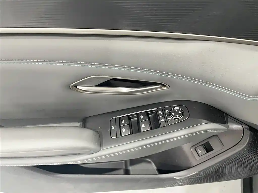 BYD Qin L 2024 DM-i 80KM Superior фото 8