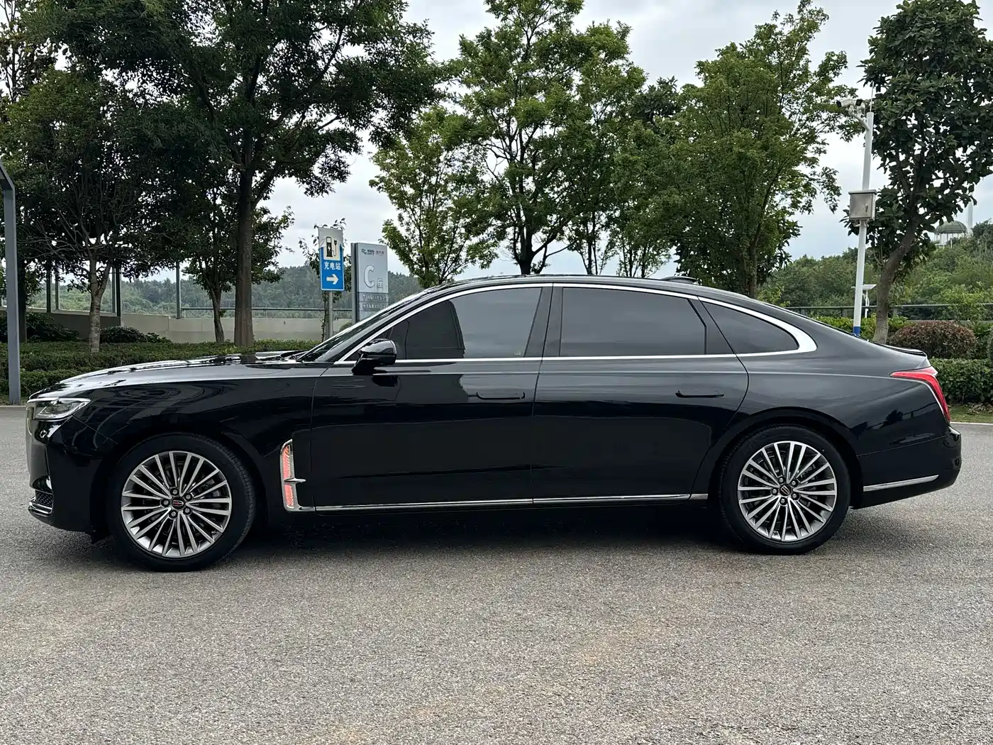 Hongqi H9 2020 2.0T Smart Connection Qi Xiang Edition фото 3