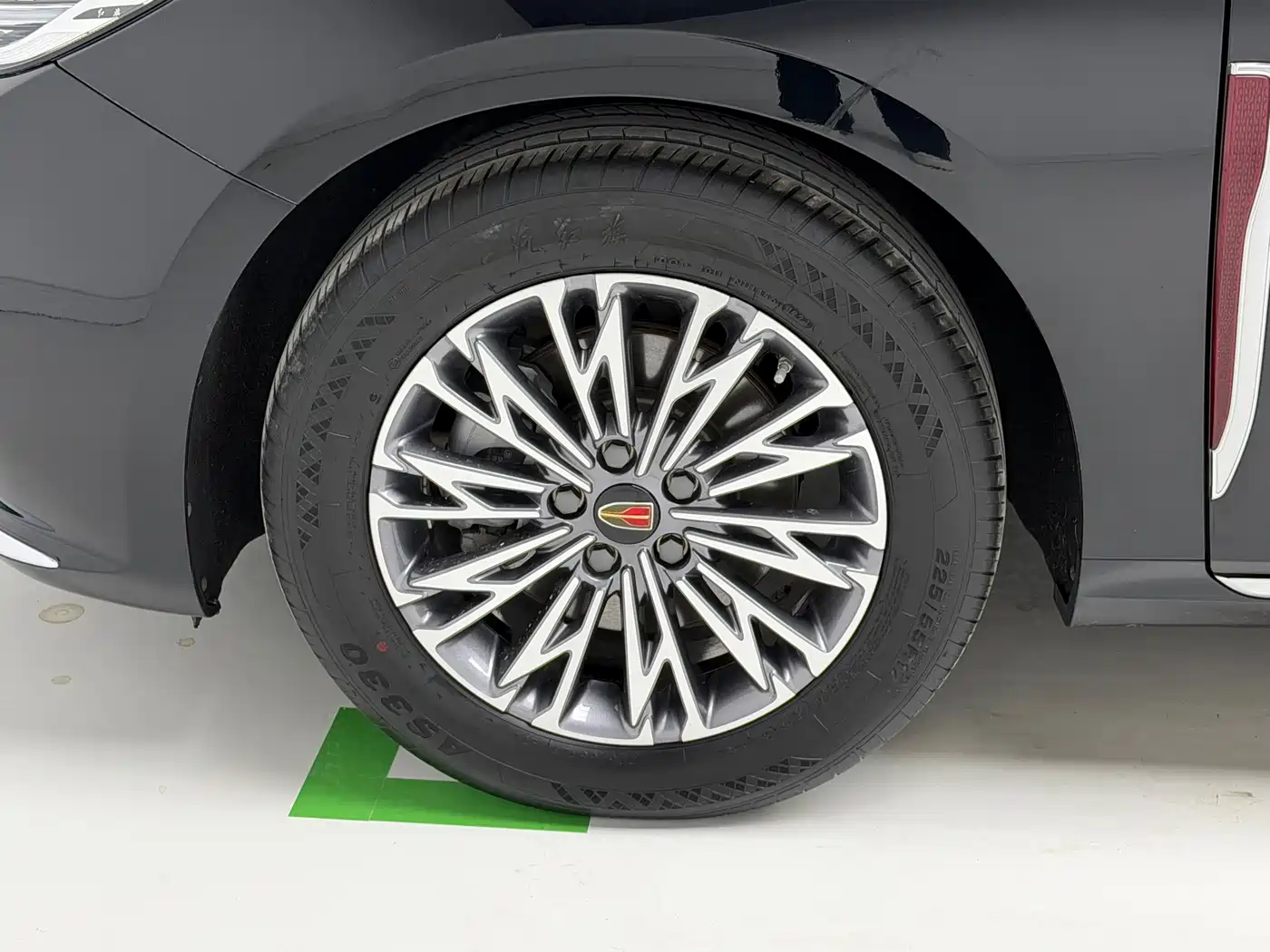 Hongqi H5 2024 2.0T Automatic Smart Connect Flag Enjoy Edition фото 8