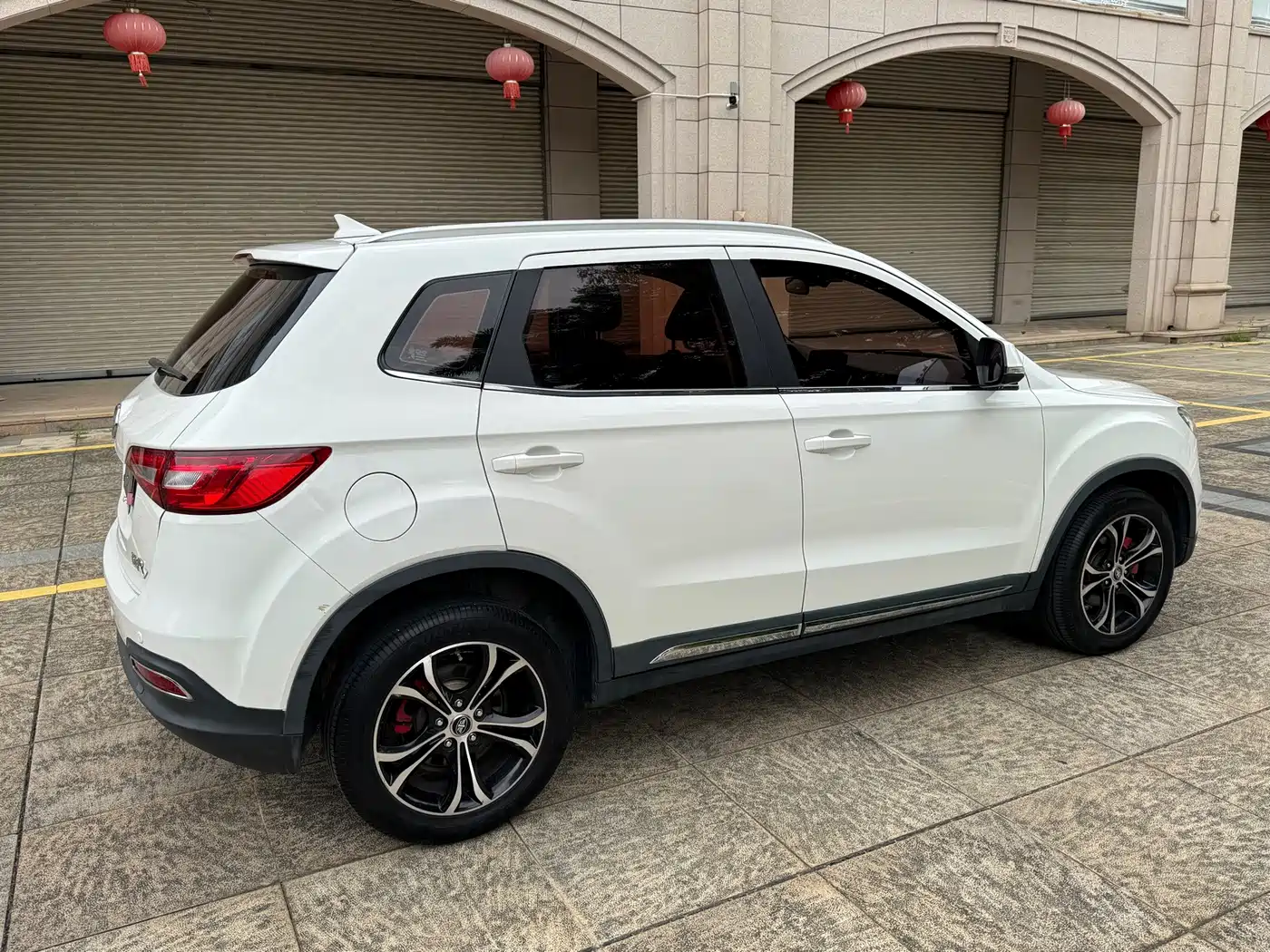 FAW Senya R7 2017 2016 Model 1.6L Automatic Premium