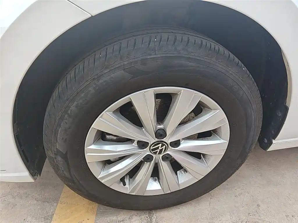 Volkswagen Lavida 2025 New Edge 1.5L Outstanding New Ease фото 23