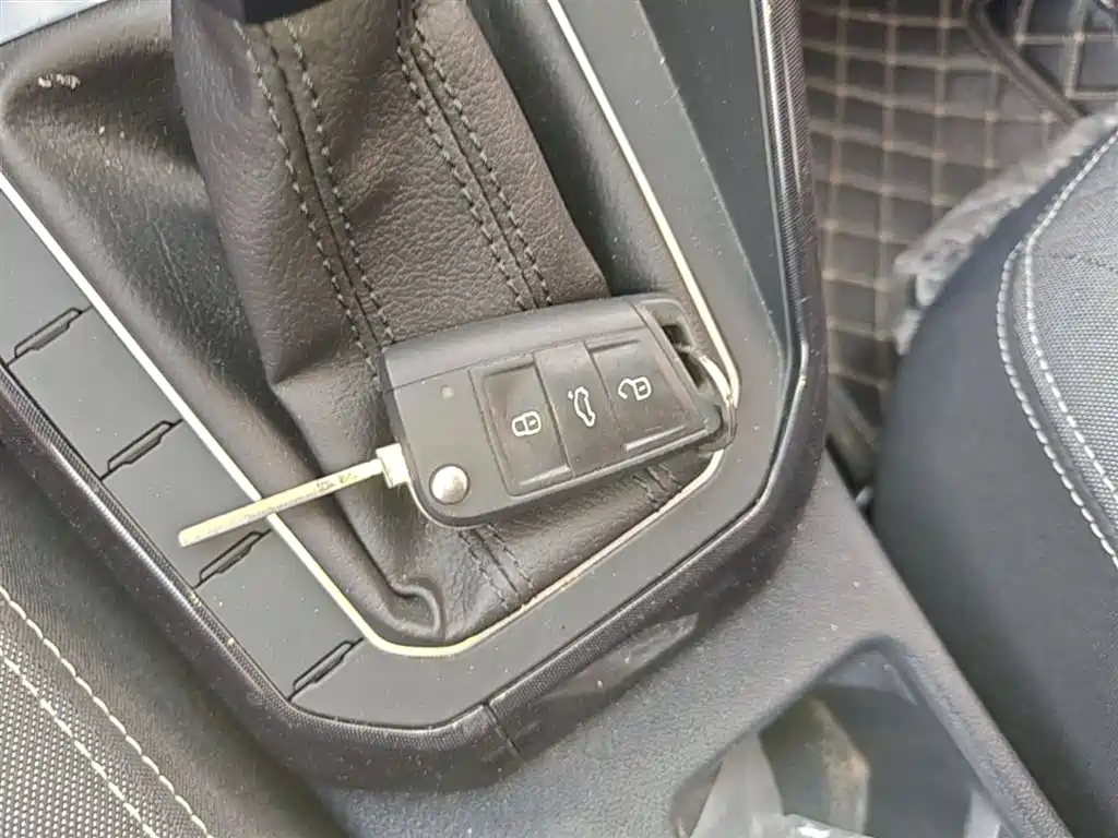 Volkswagen Lavida 2025 New Edge 1.5L Outstanding New Ease фото 9