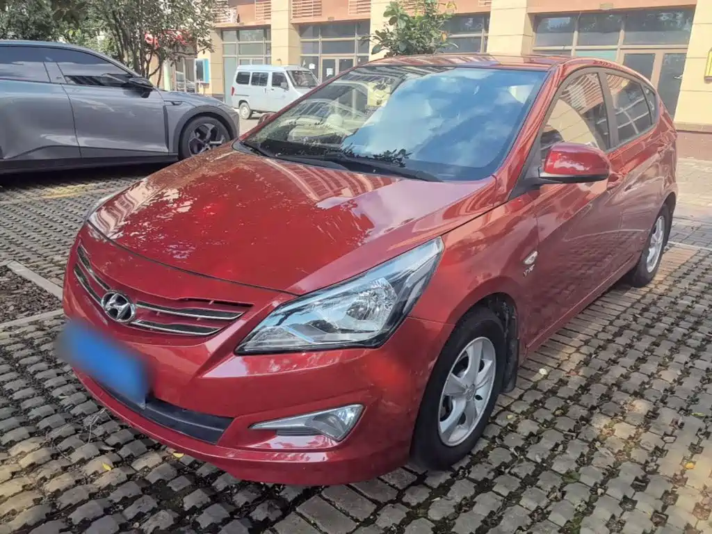 Hyundai Reina 2014 2014 Model 1.4L Automatic GLX