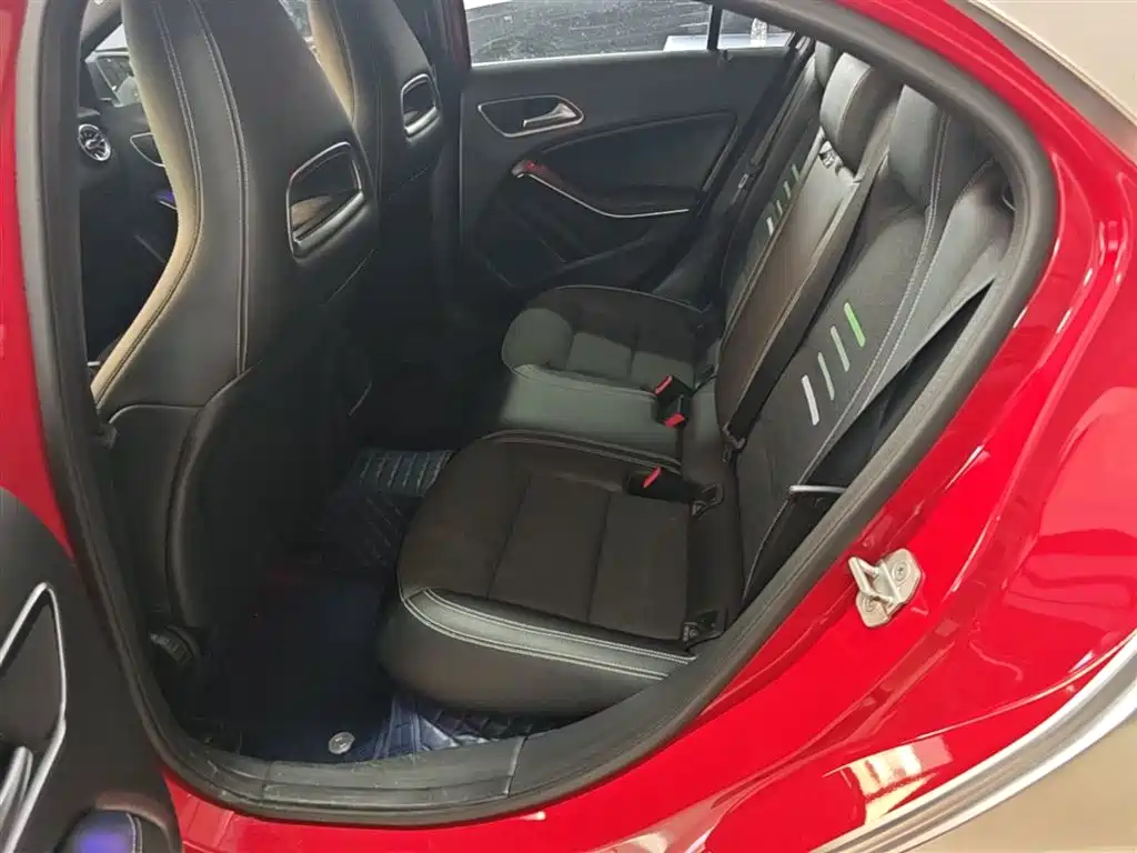 Mercedes-Benz A-Class (Import) 2017 Facelift A 200 Dynamic фото 17