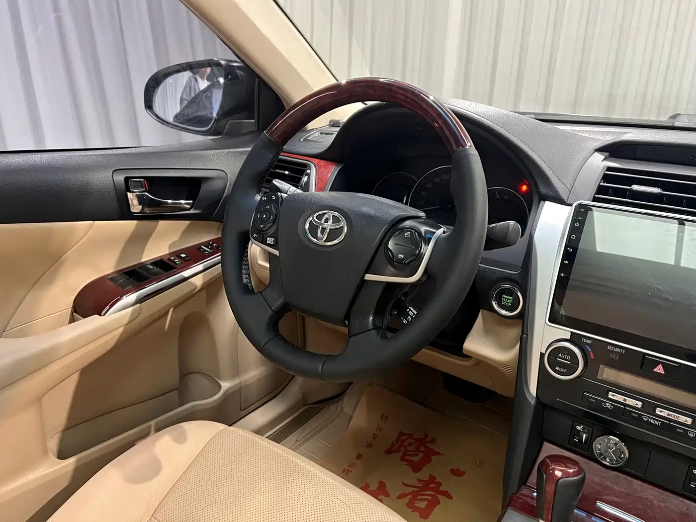 Toyota Camry 2012 2.5G Luxury Edition фото 10