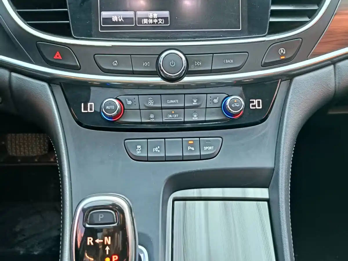 Buick LaCrosse 2016 Facelift 28T Elite фото 9