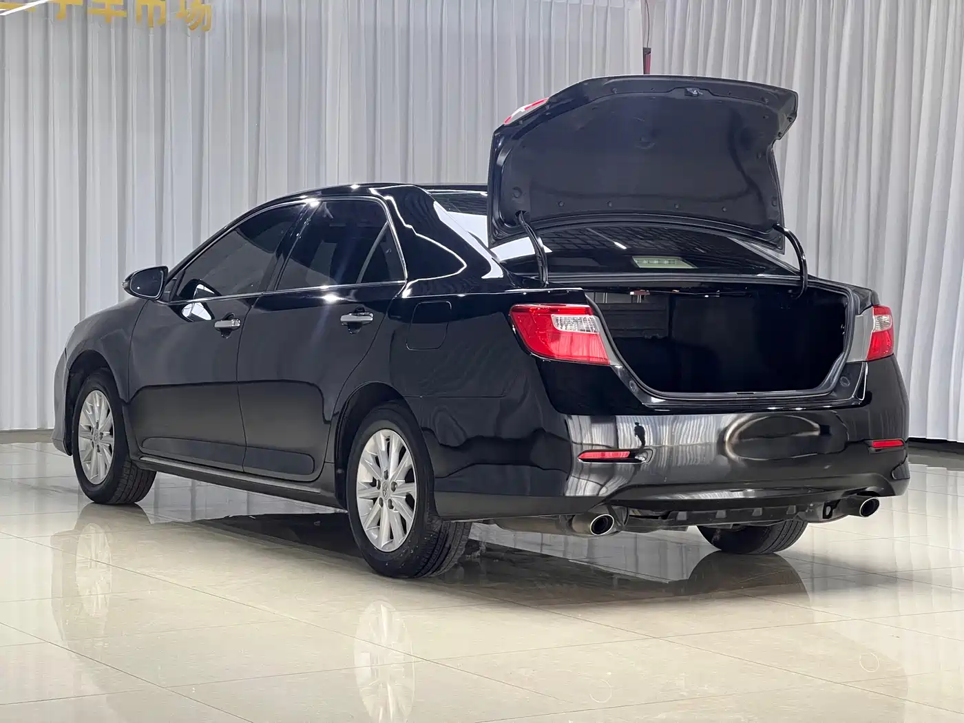 Toyota Camry 2012 2.5G Luxury Edition фото 8