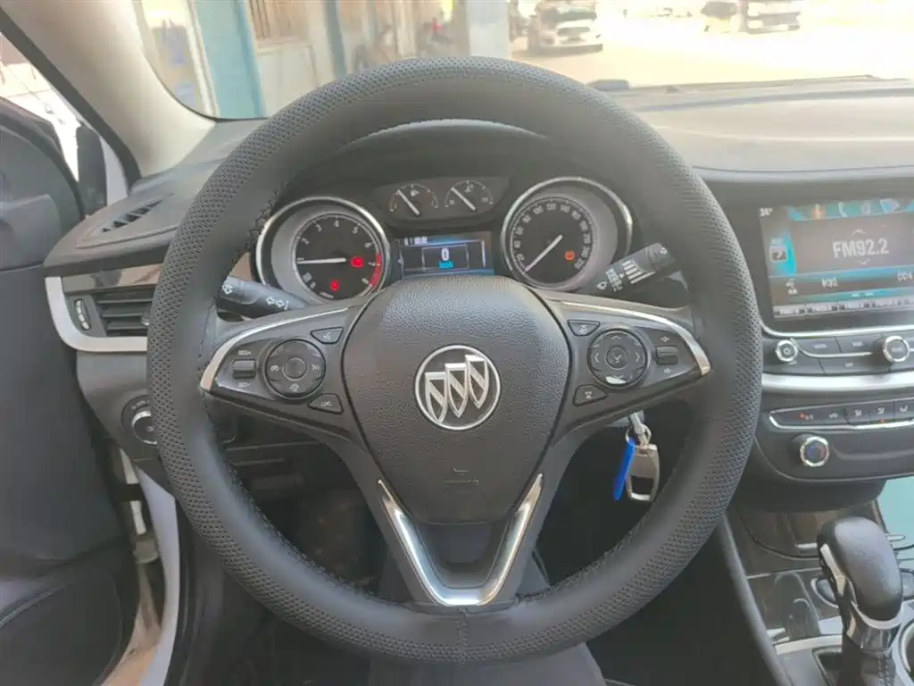 Buick Verano 2017 Sedan 20T DCT Leading фото 11