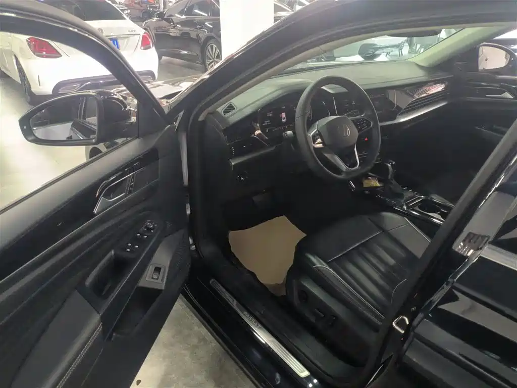 Volkswagen Passat 2023 330TSI Starlight Elite Edition фото 16