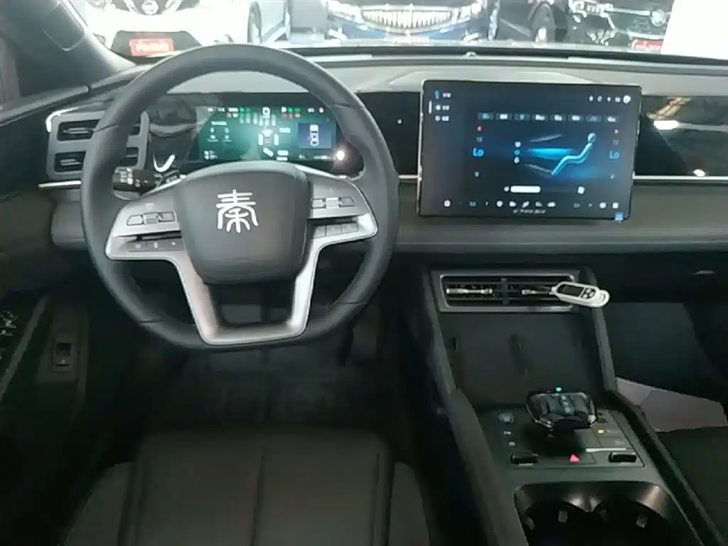 BYD Qin L 2025 DM-i Smart Drive Edition 80KM Leading фото 11