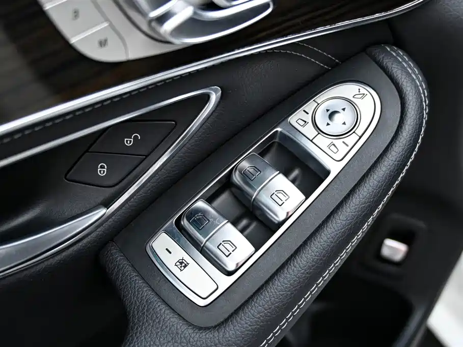 Mercedes-Benz GLC 2019 Facelift GLC 260 L 4MATIC Luxury фото 23