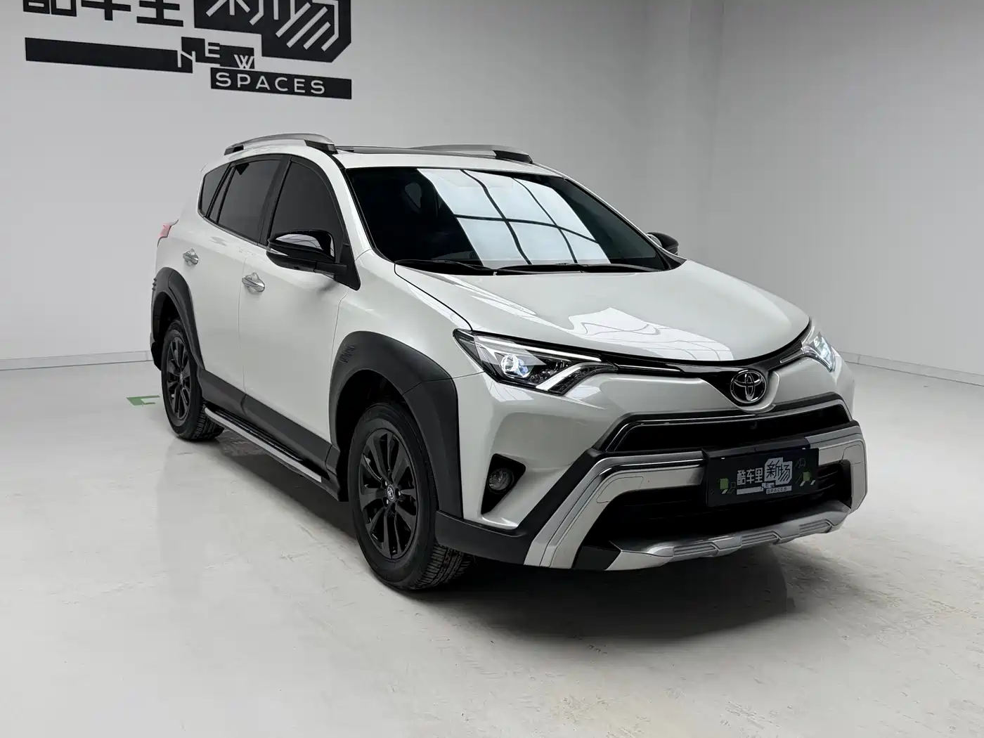 Toyota RAV4 Rongfang 2019 2.0L CVT 2WD Style X Limited Edition China VI фото 3